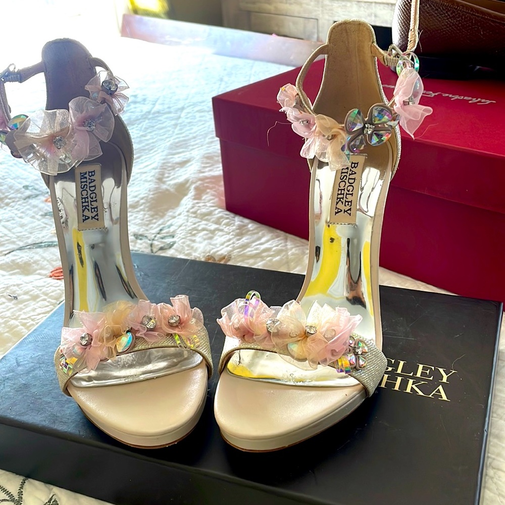 Like new used only for my wedding